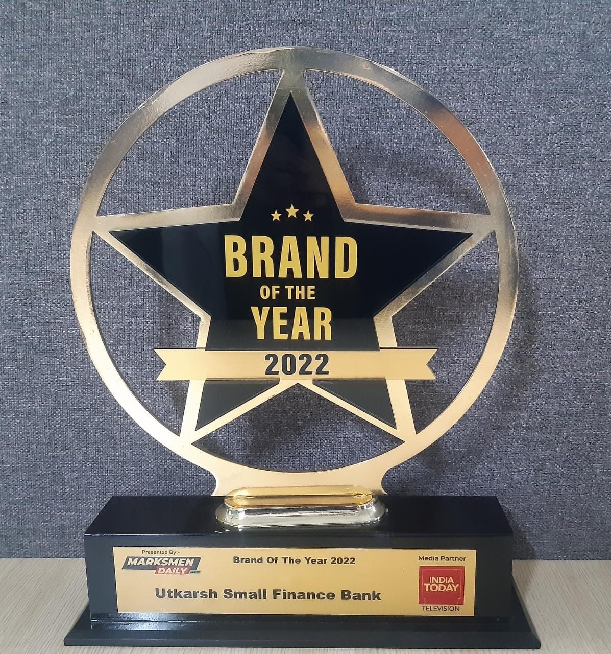 award-img