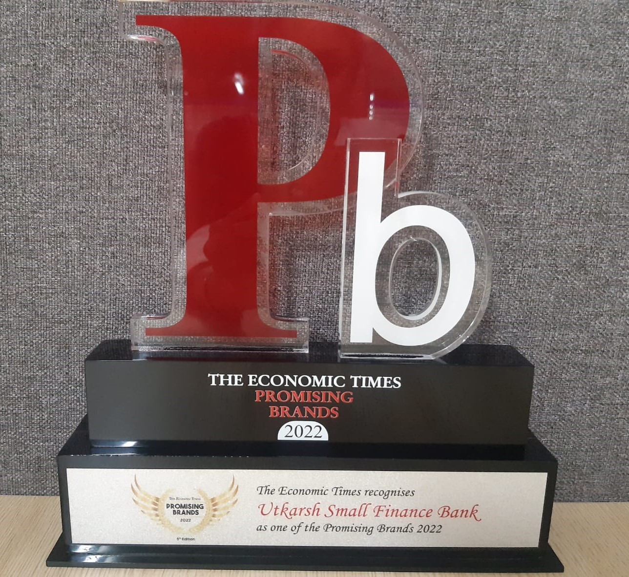 award-img